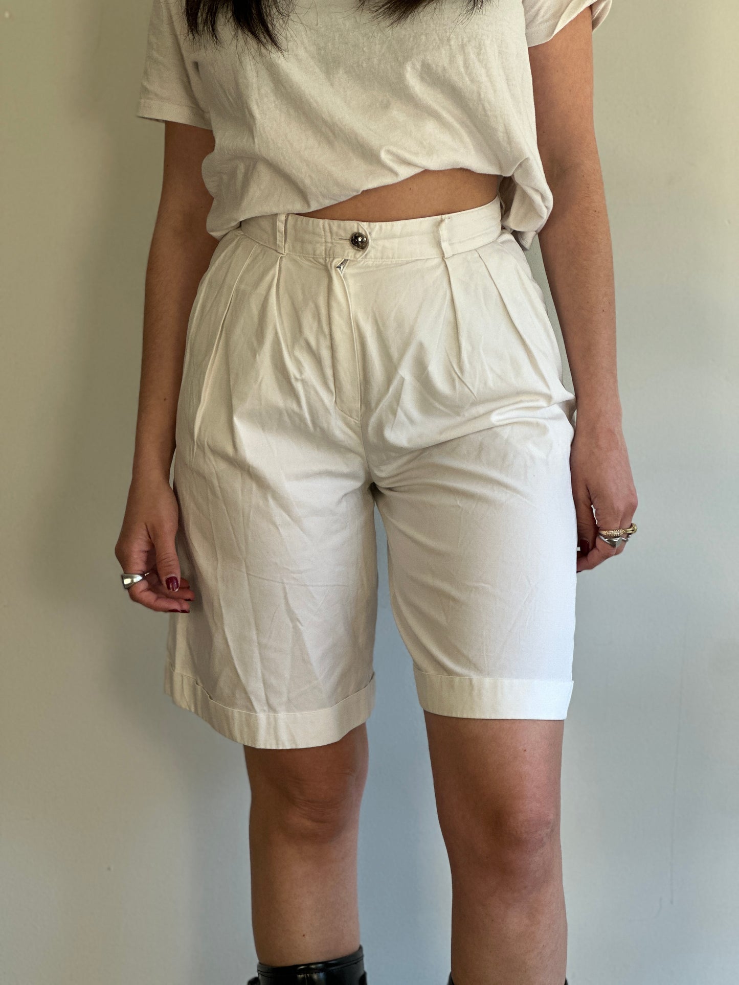 Vintage White Bermuda