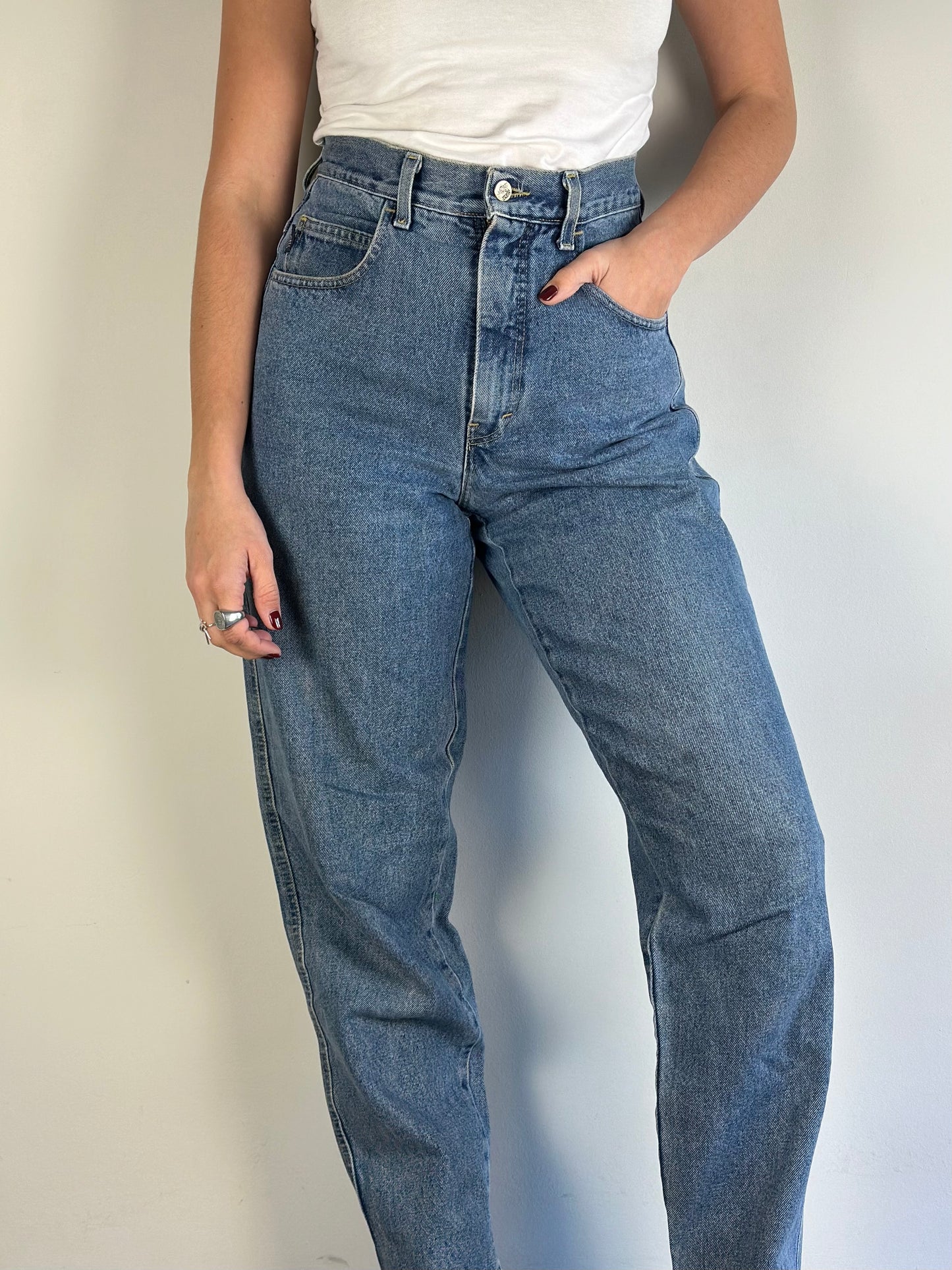 Vintage High Waisted Jeans