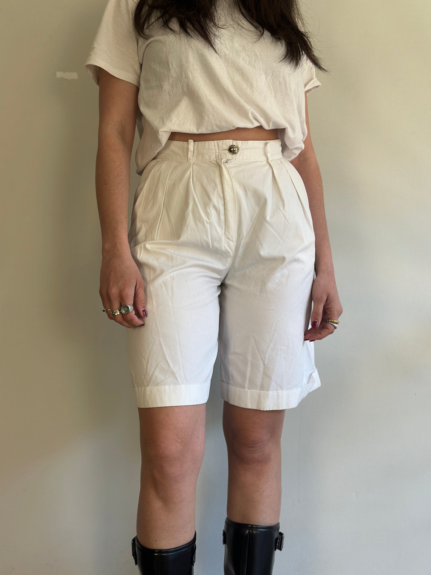 Vintage White Bermuda