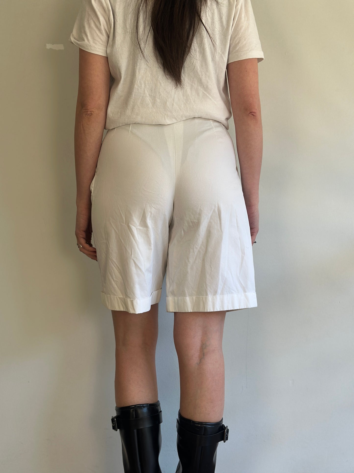Vintage White Bermuda
