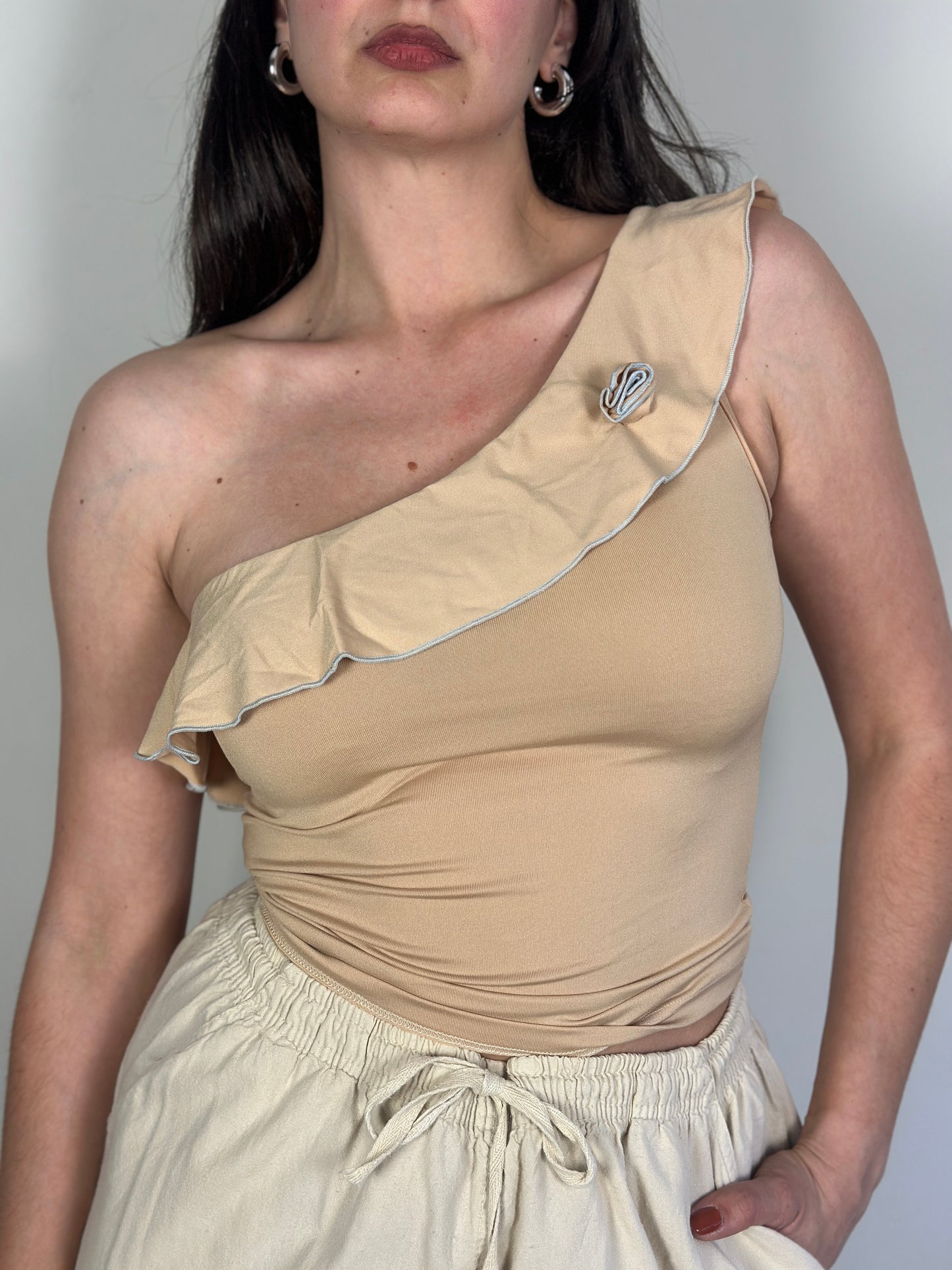 One-shoulder Top