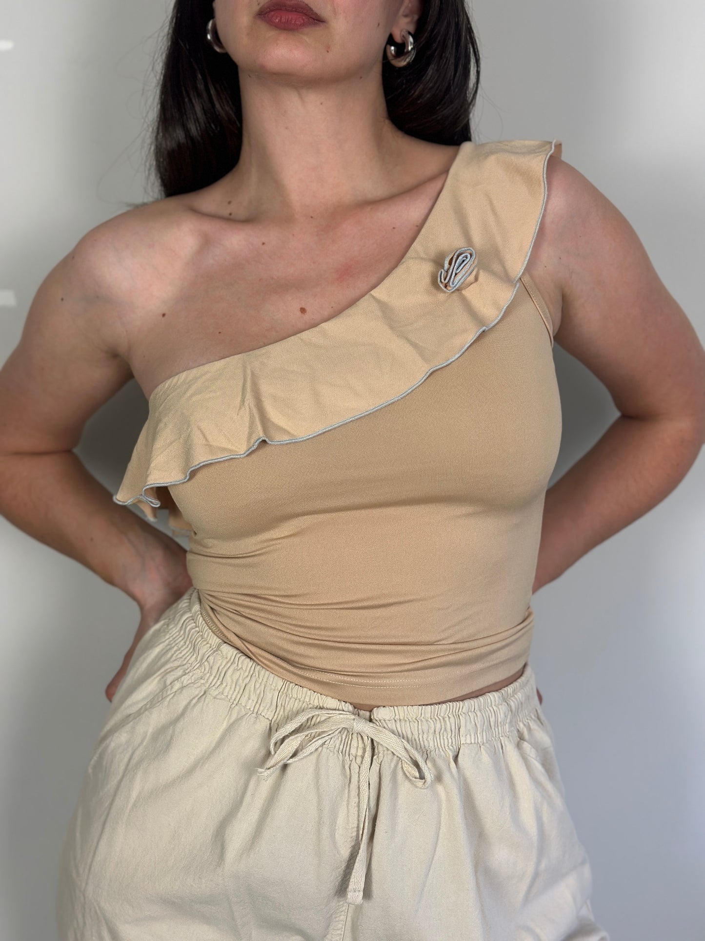 One-shoulder Top