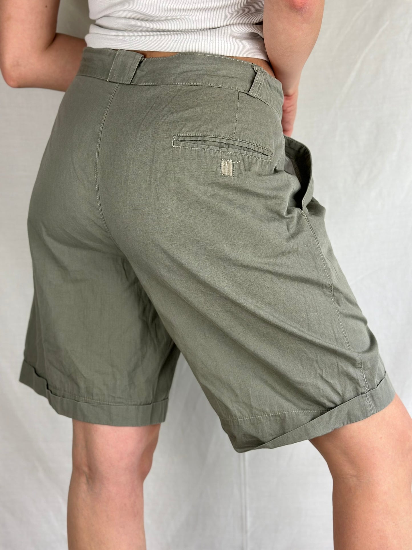 Vintage Khaki Bermuda