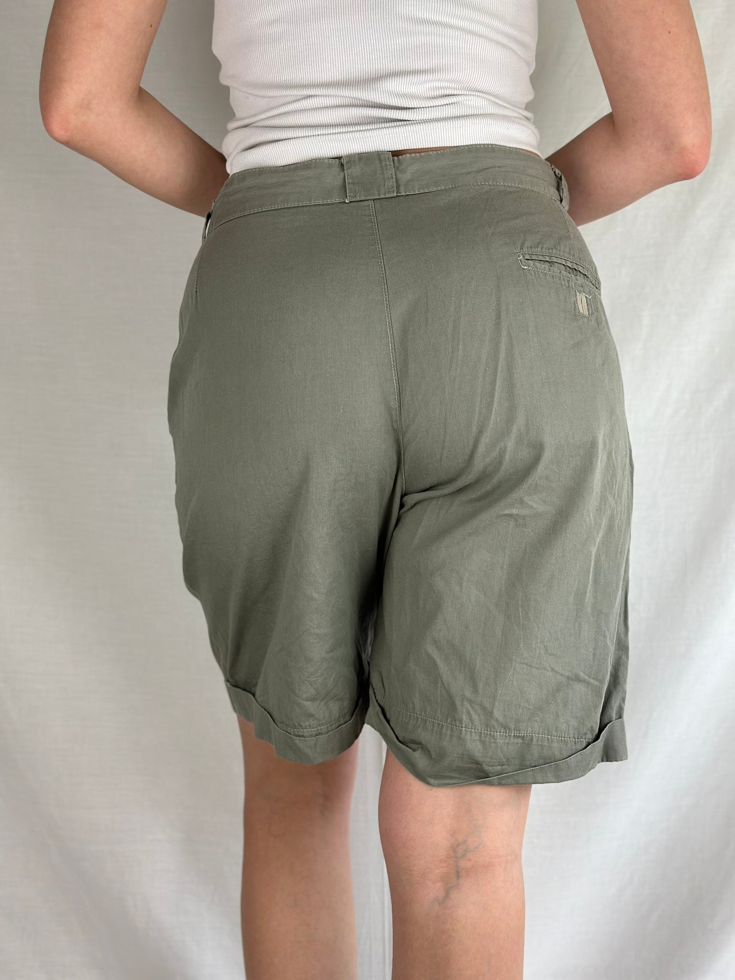 Vintage Khaki Bermuda