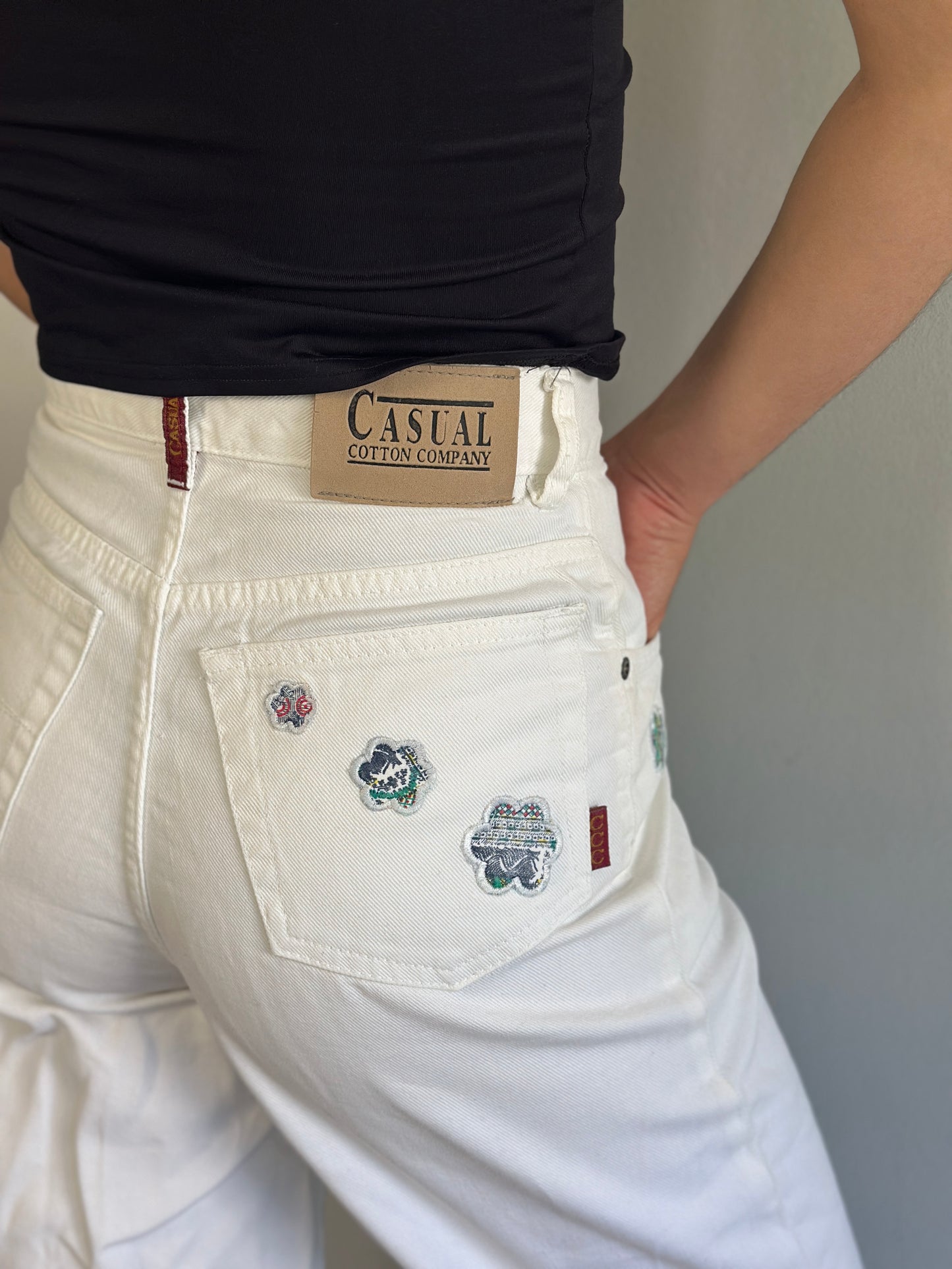 Vintage Jeans With Flower Details