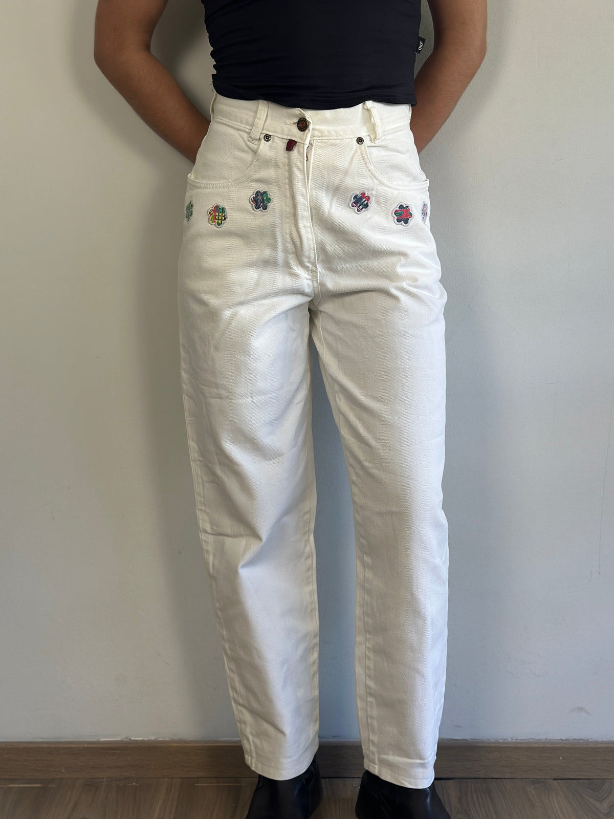 Vintage Jeans With Flower Details