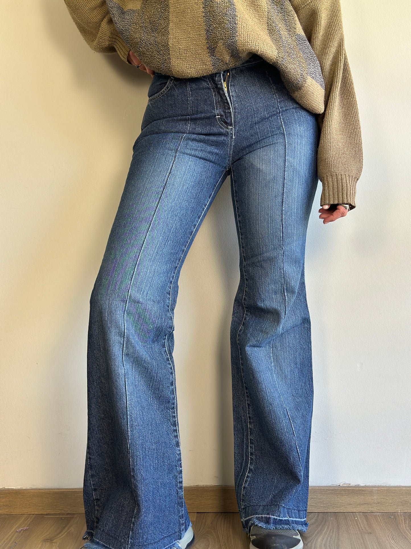 Low Waist Flare Jeans